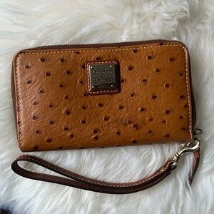 Dooney & Bourke Textured Ostrich Accordion Wristlet